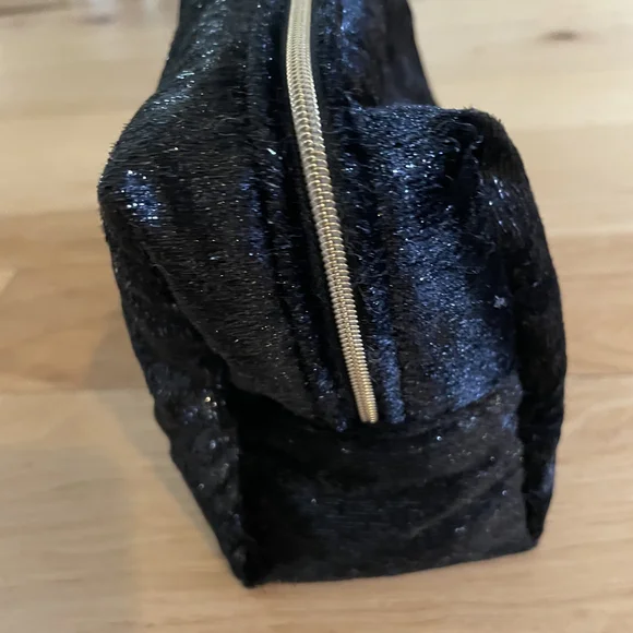 Christian Dior Black Shimmer Cosmetic Pouch CD Logo Star Zipper New - Picture 4 of 5